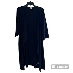 ◼️LULAROE: Women’s size M, black 1/4 sleeve high-low flowy long kimono◼️